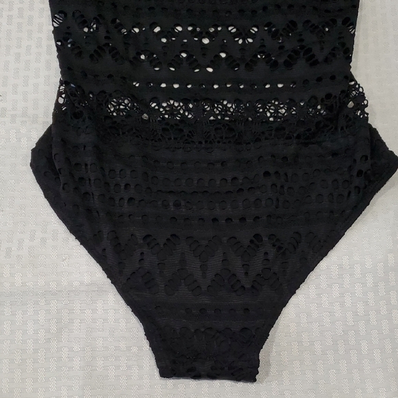 Beam Nwot  Black Textured Crochet One Piece Bodysuit/swim  Sz M - Picture 6 of 13